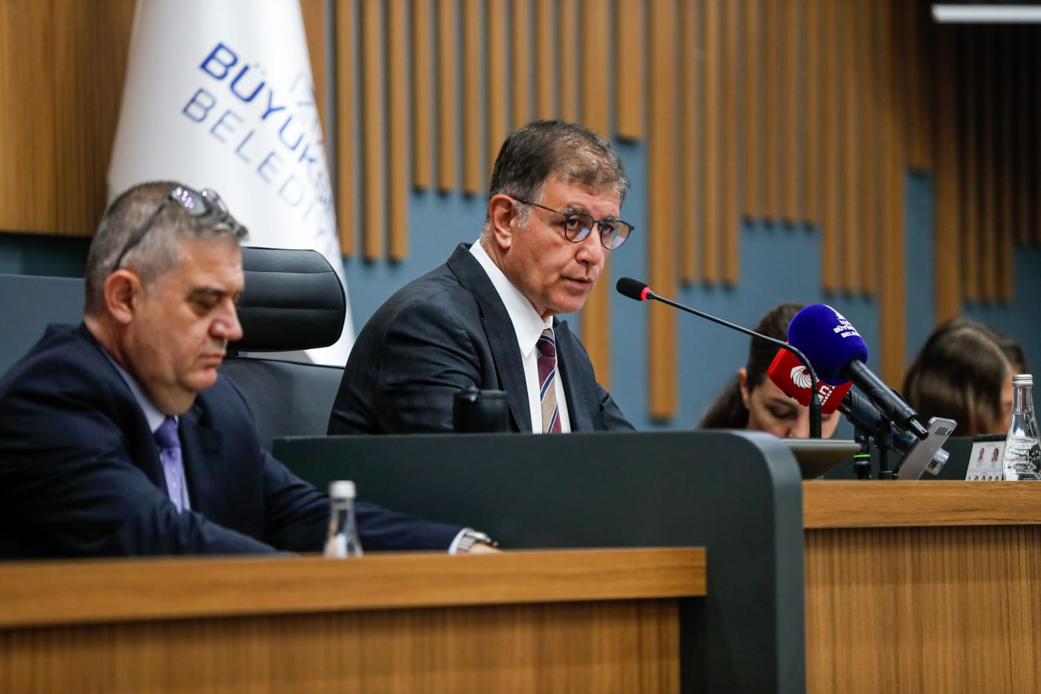 TUGAY’DAN HARMANDALI VE EXPO MESAJI: “TÜM KARARLAR BAKANLIK ONAYLI, YEŞİL ALANA DÖNÜŞTÜRMEK İSTİYORUZ”