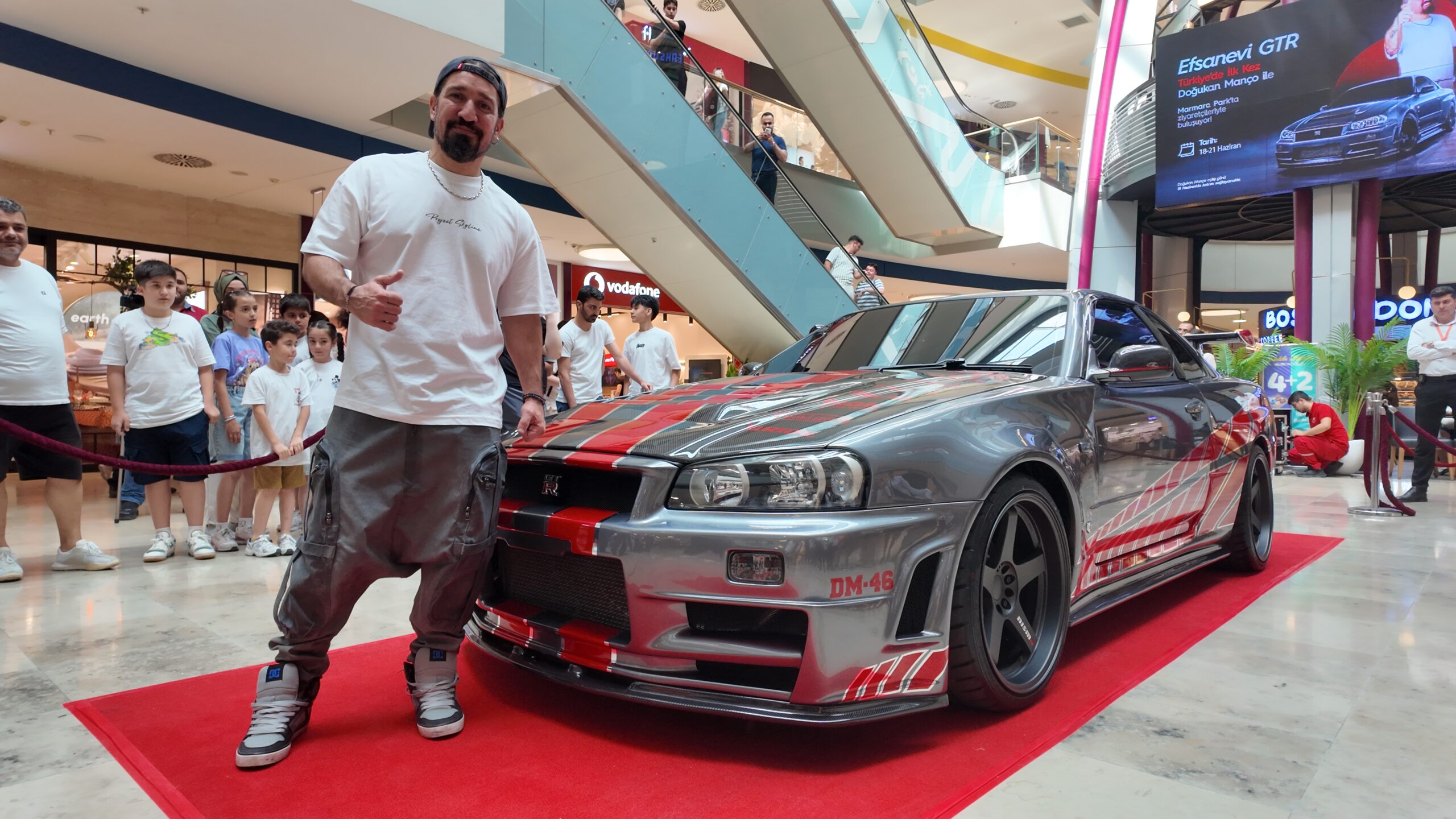 Doğukan Manço’nun 6 Yıllık Emeği Nissan GTR R34 Projesi Marmara Park AVM’de Otomobil Tutkunlarıyla Buluştu