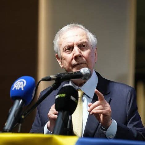 Aziz Yıldırım 8 Yıl Sonra Yeniden Fenerbahçe Başkanı Oldu