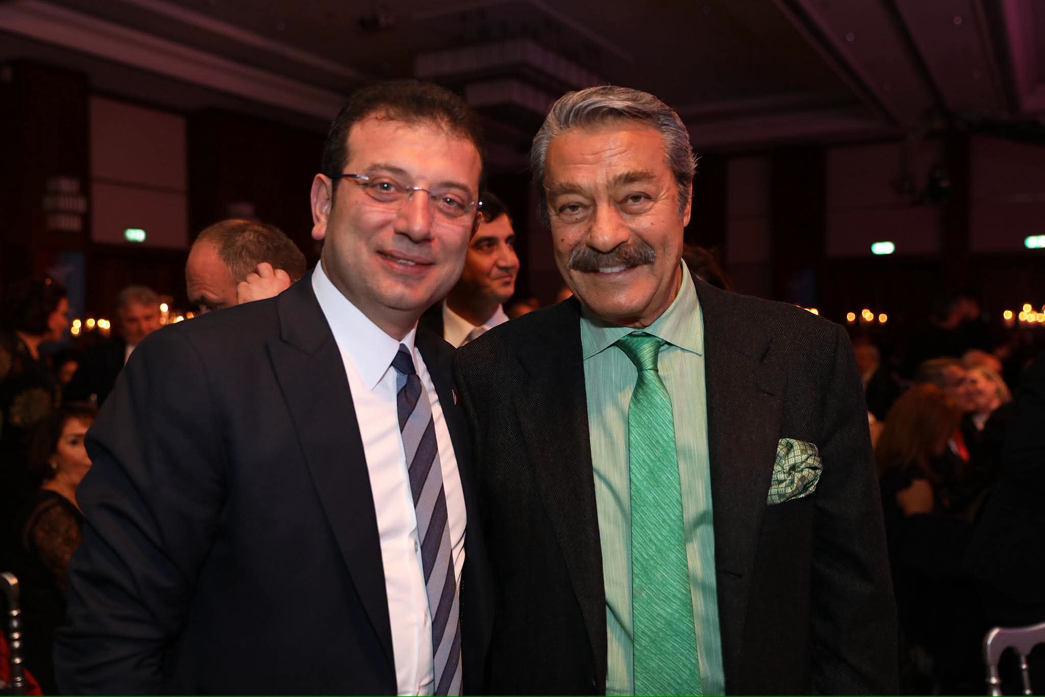 İmamoğlu’ndan Kadir İnanır’a Duygusal Veda