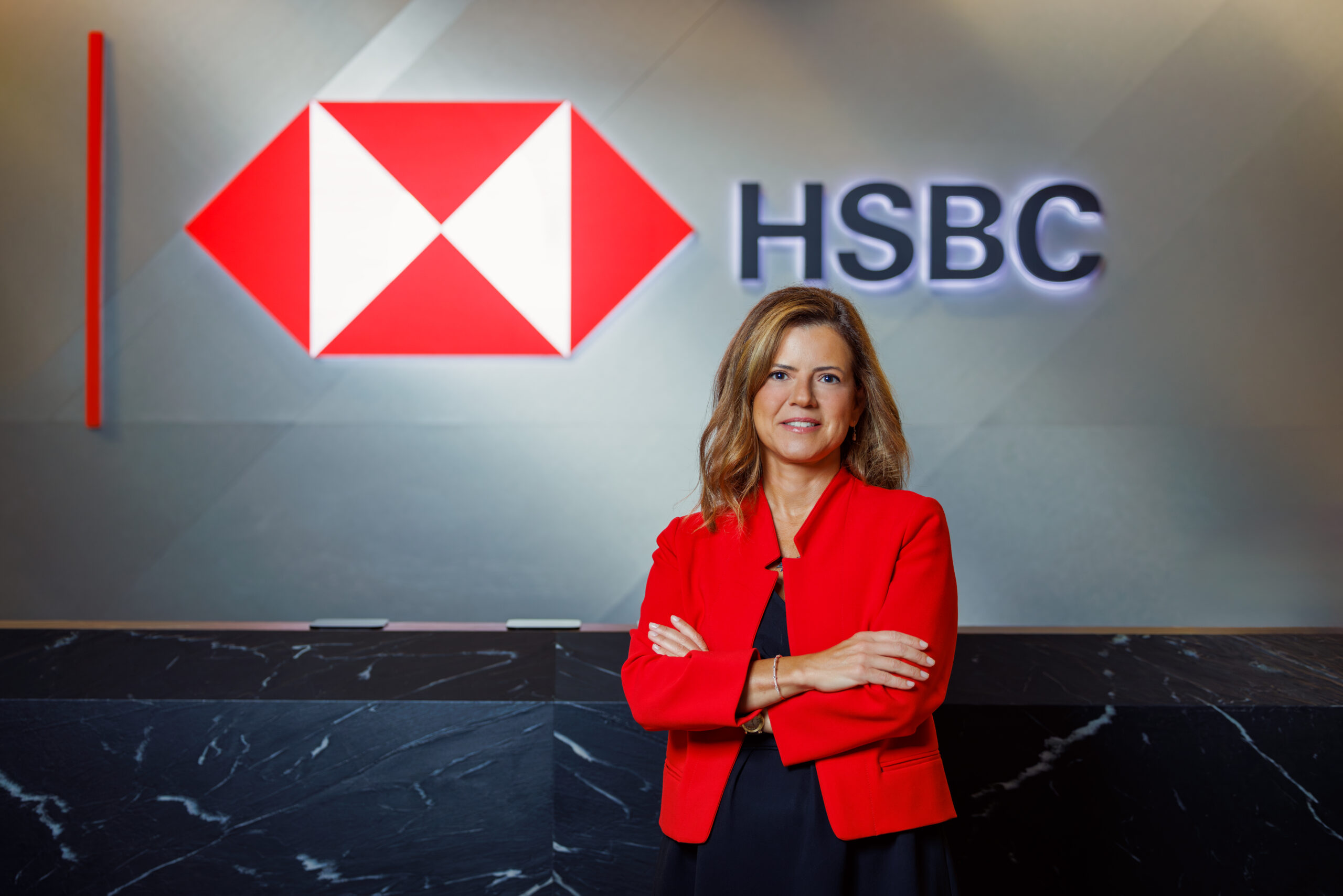 FİNANS DÜNYASININ ZİRVESİNDE BİR TÜRK EKİBİ: HSBC TÜRKİYE ARAŞTIRMA EKİBİ ULUSLARARASI DEVLERİ GERİDE BIRAKIP BİRİNCİ OLDU!