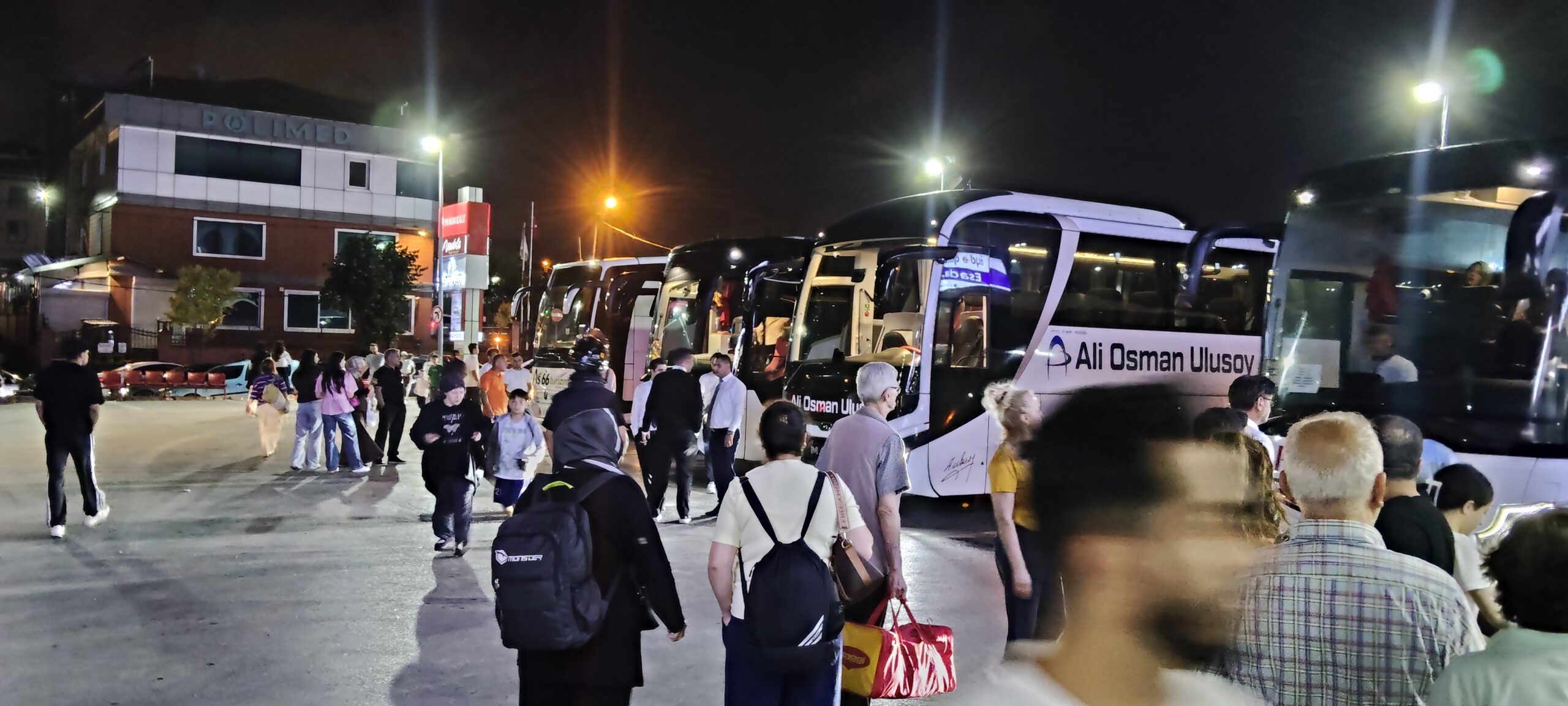 Okullar Kapandı, Otogarlarda Yaz Tatili Yoğunluğu Başladı