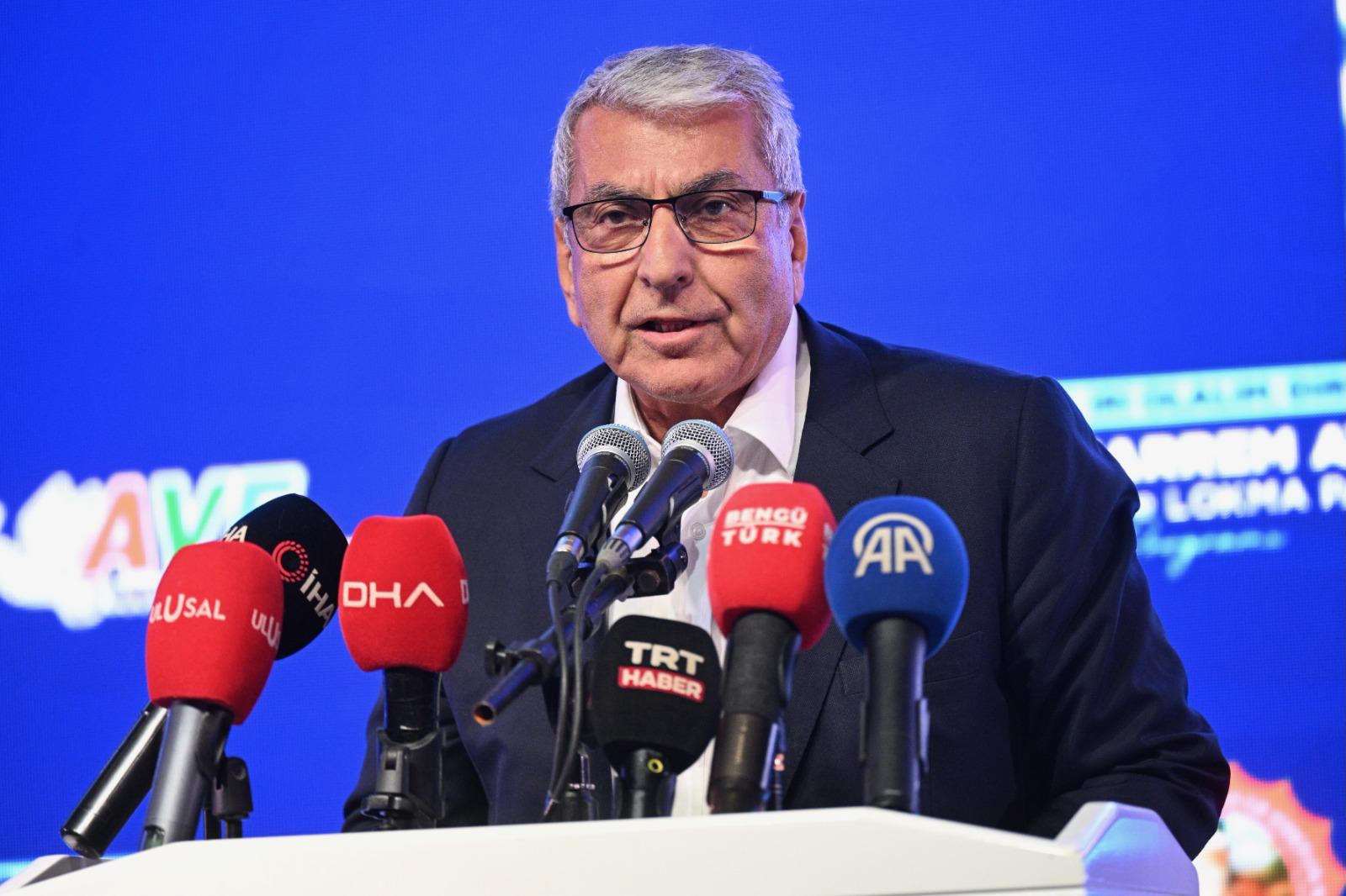 Hacıbektaş’ta Konuşan Cemal Canpolat: “Bu Coğrafya Hâlâ Zulme Direniyorsa Hüseyin’in Kararlılığındandır”