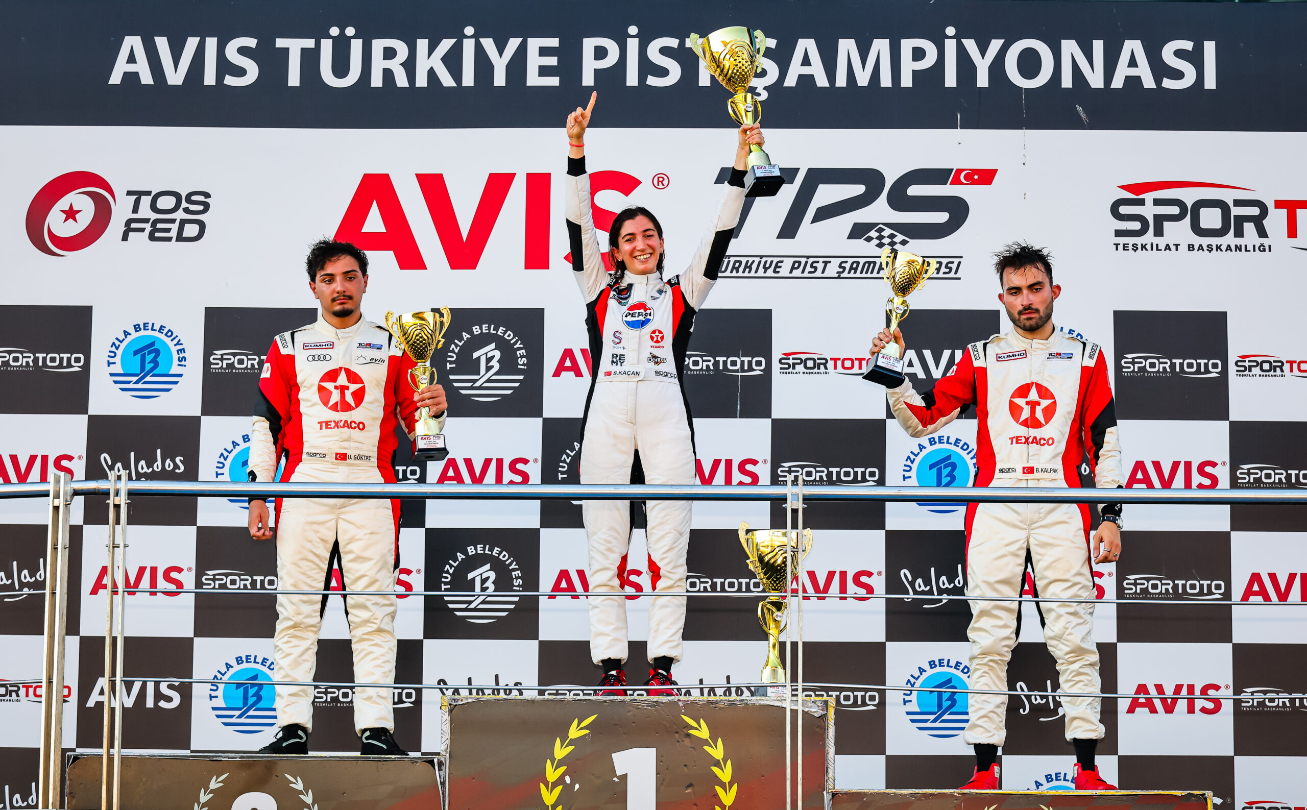 Pistlerin Kraliçesi Seda Kaçan: İstanbul Park’ta Yağmurla Başlayan Hafta Sonunu Zirvede Tamamladı!
