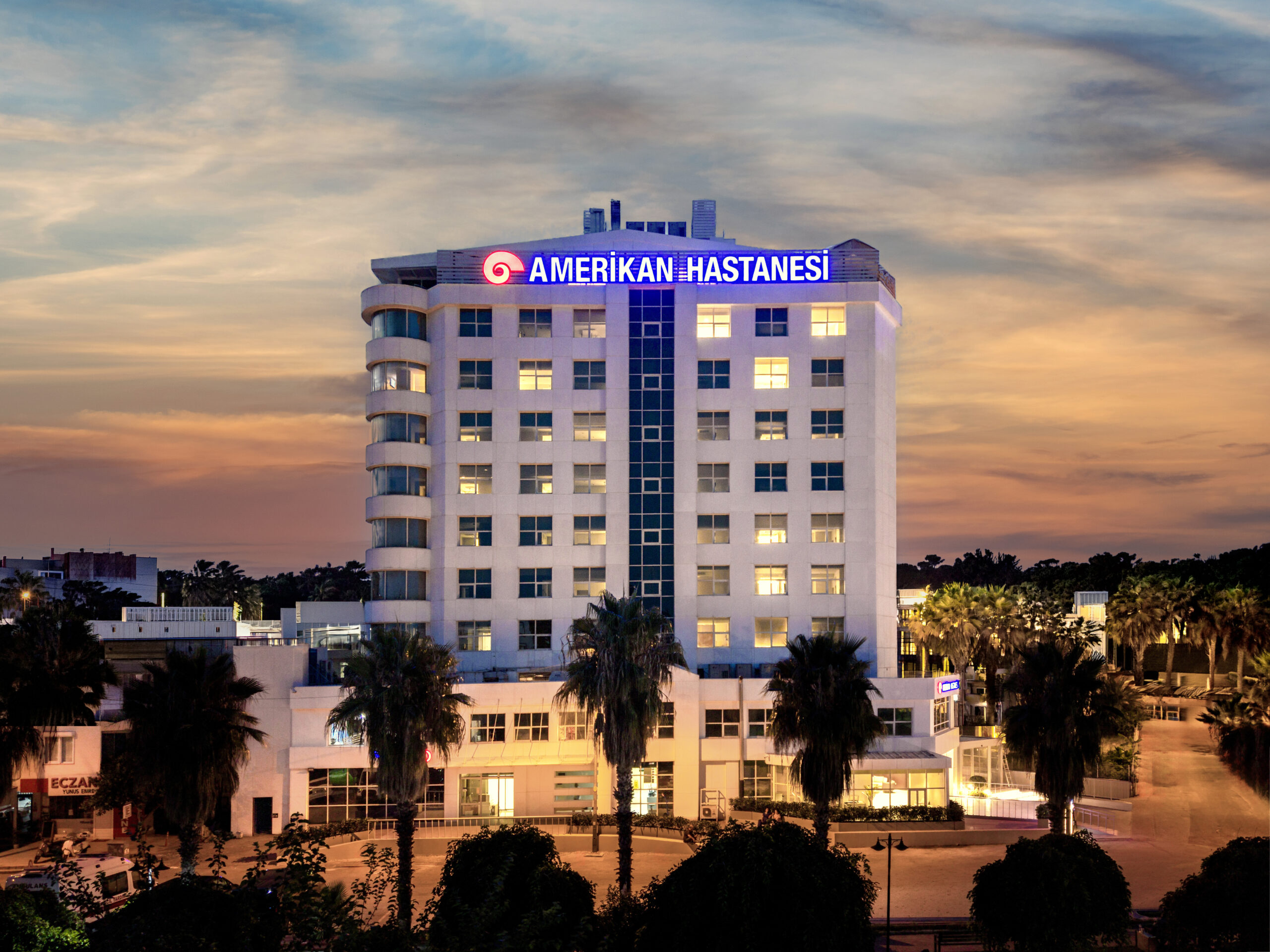Koç Healthcare'den Antalya'ya Stratejik Sağlık Yatırımı: Antalya Amerikan Hastanesi Hizmete Açıldı