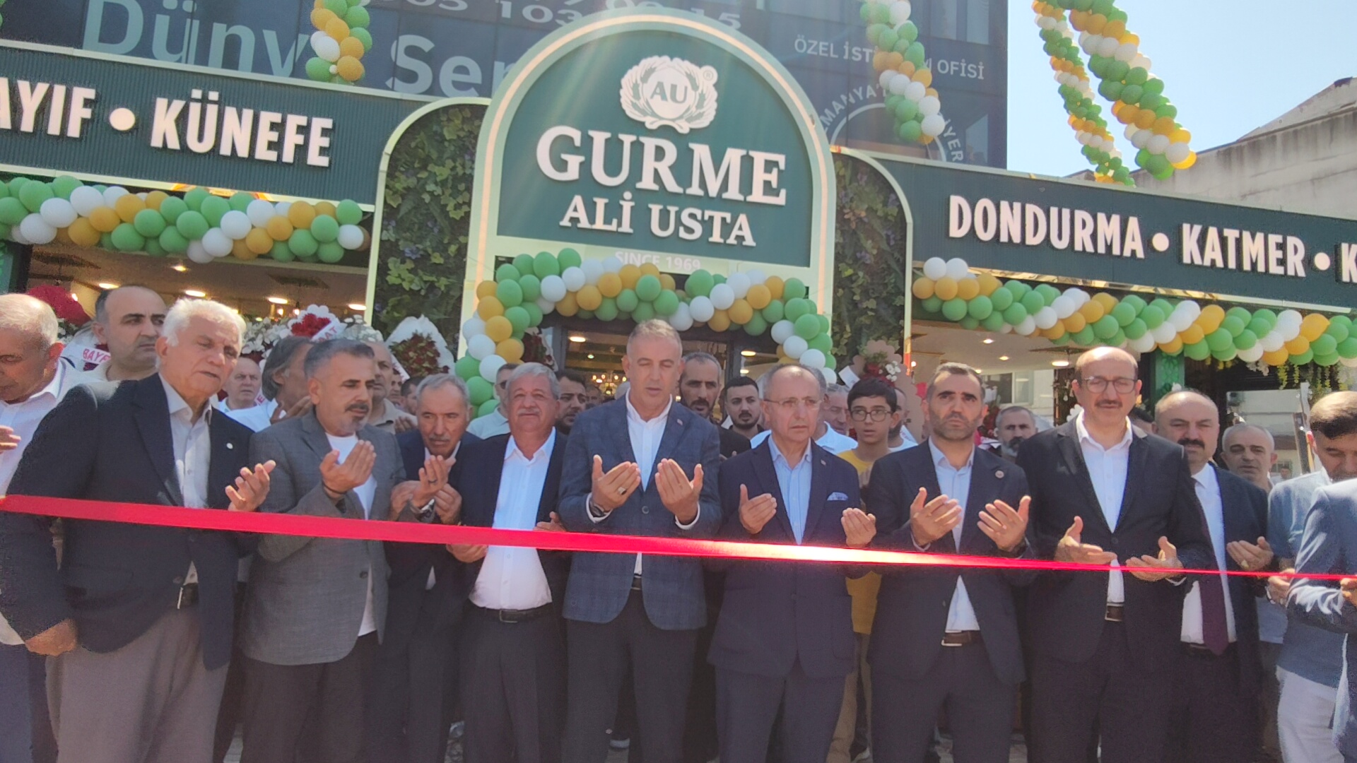 Ümraniye'de Lezzet Dolu Açılış: 1969'dan Bugüne Gurme Ali Usta Künefe Yeni Şubesini Hizmete Açtı