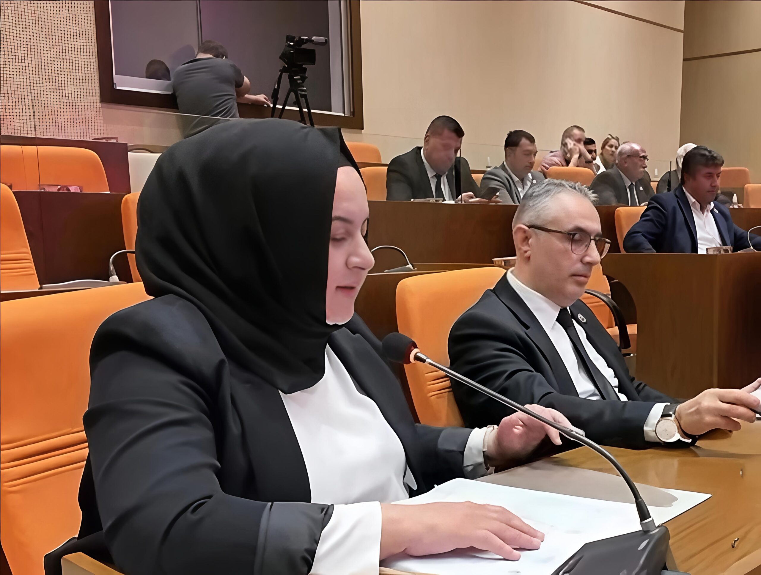 Çekmeköy Belediyesi Temmuz Ayı Meclis Toplantısı’nda Kadın Girişimci Kooperatifi ve Doğa Park Standları Tartışması: AK Parti’den Soru Önergesi