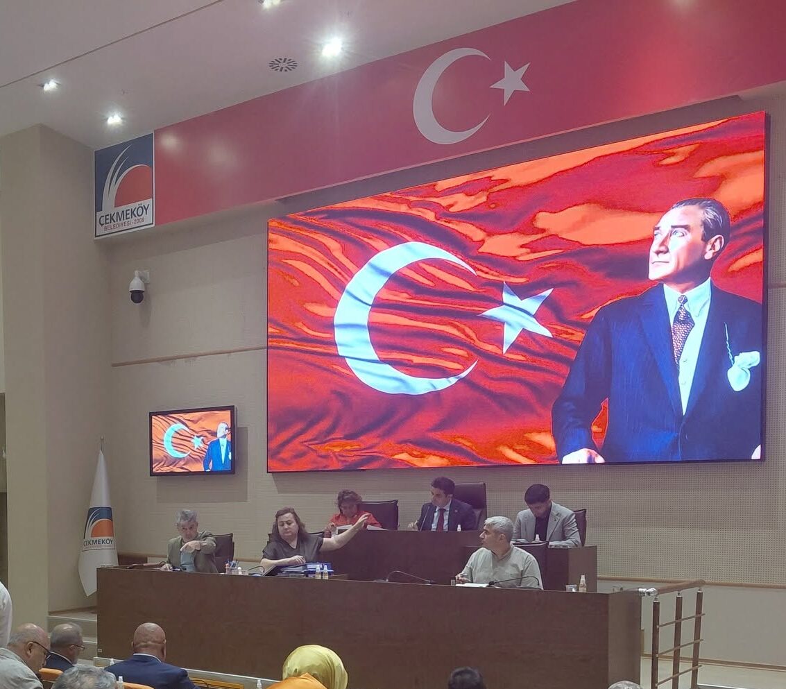 Çekmeköy'de Meclis Alarm Verdi! "Eğitim" Sözü Krize Dönüştü