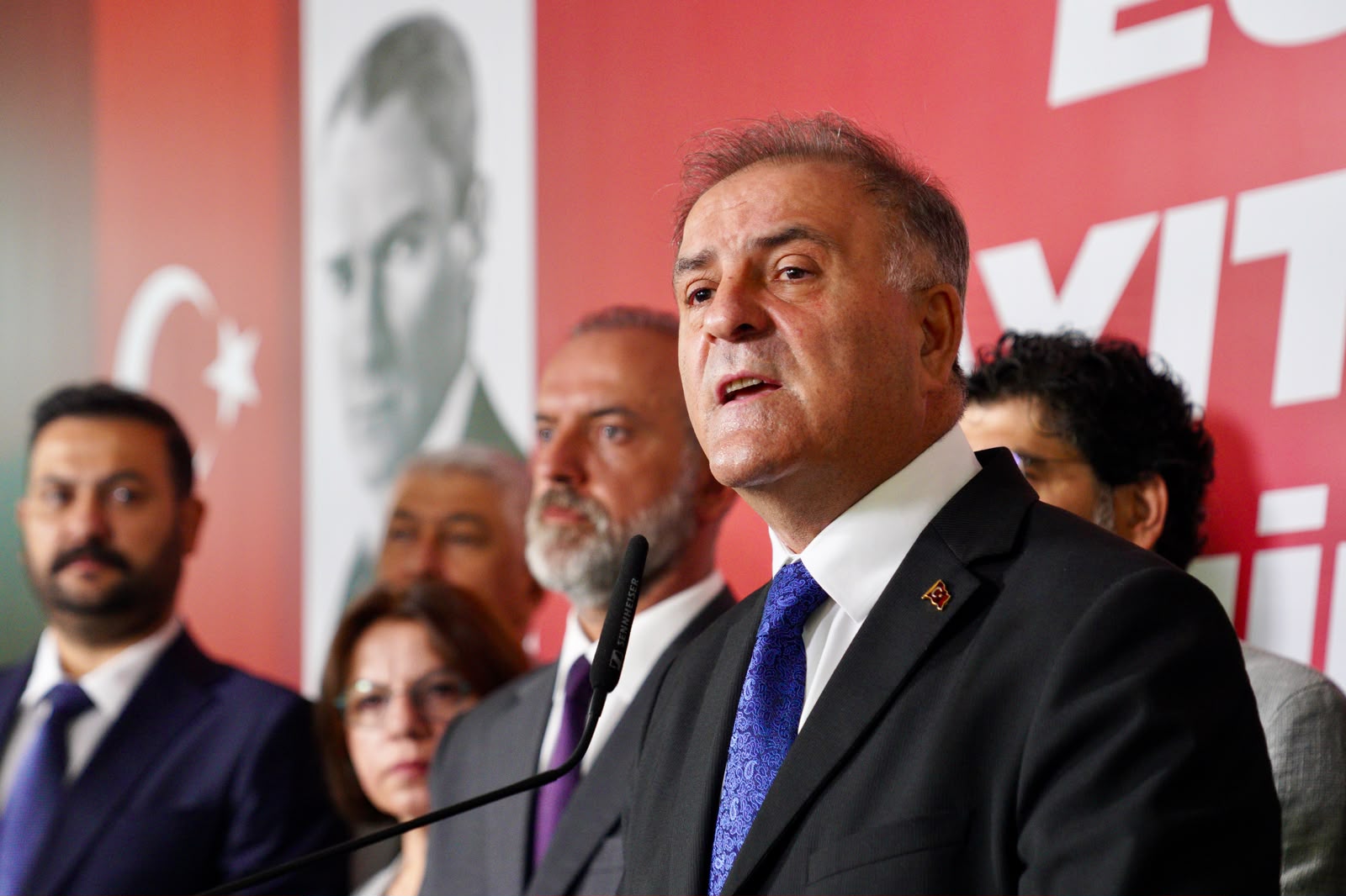 Nuri Aslan’dan Tuzla’daki Emsal Transferi Tartışmalarına Sert Yanıt: “Kamunun Hakkını Korumaktan Vazgeçmeyeceğiz”