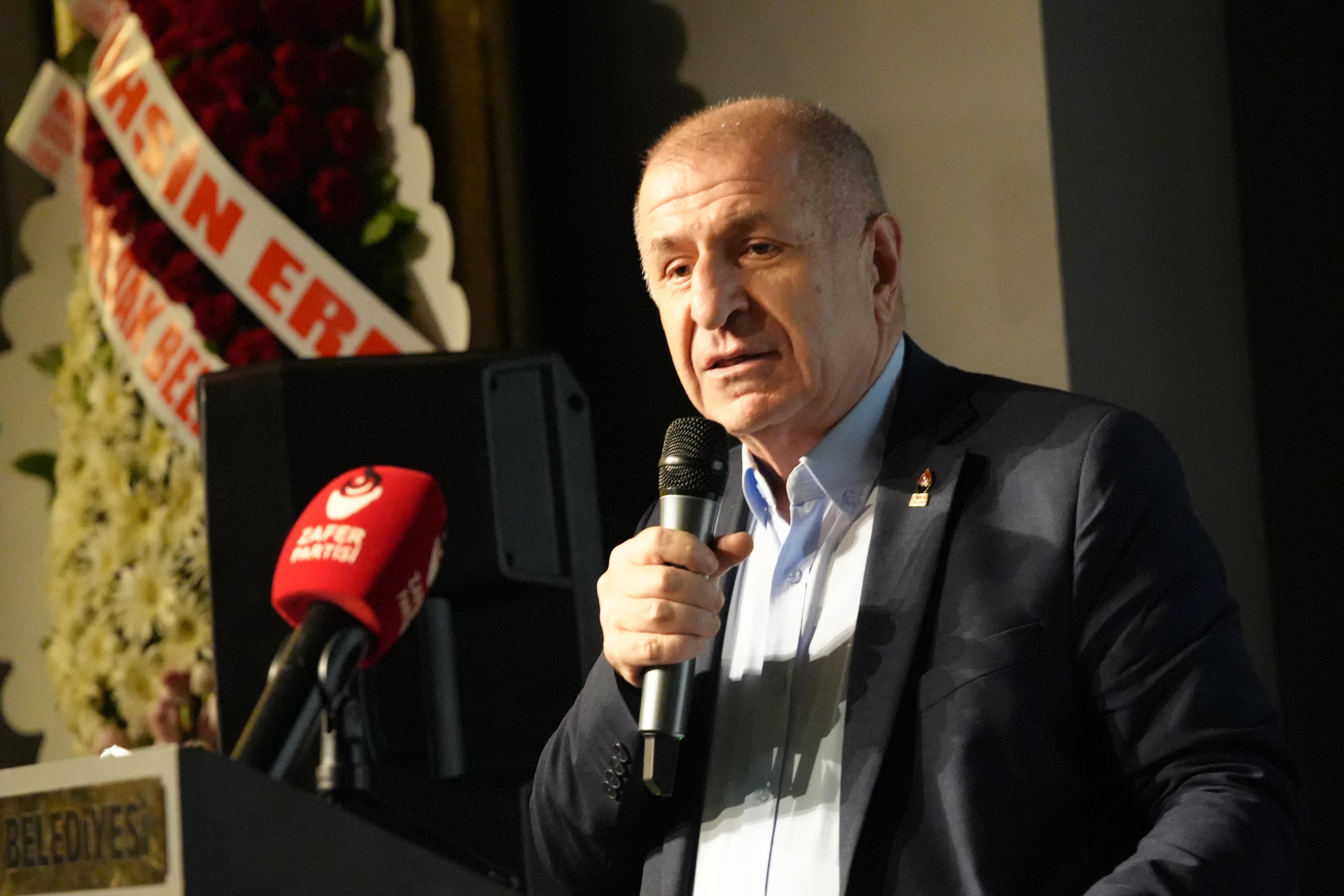 Prof. Dr. Ümit Özdağ Zonguldak’ta konuştu: “Türkiye ağır çekim bir yıkım döneminden geçiyor”