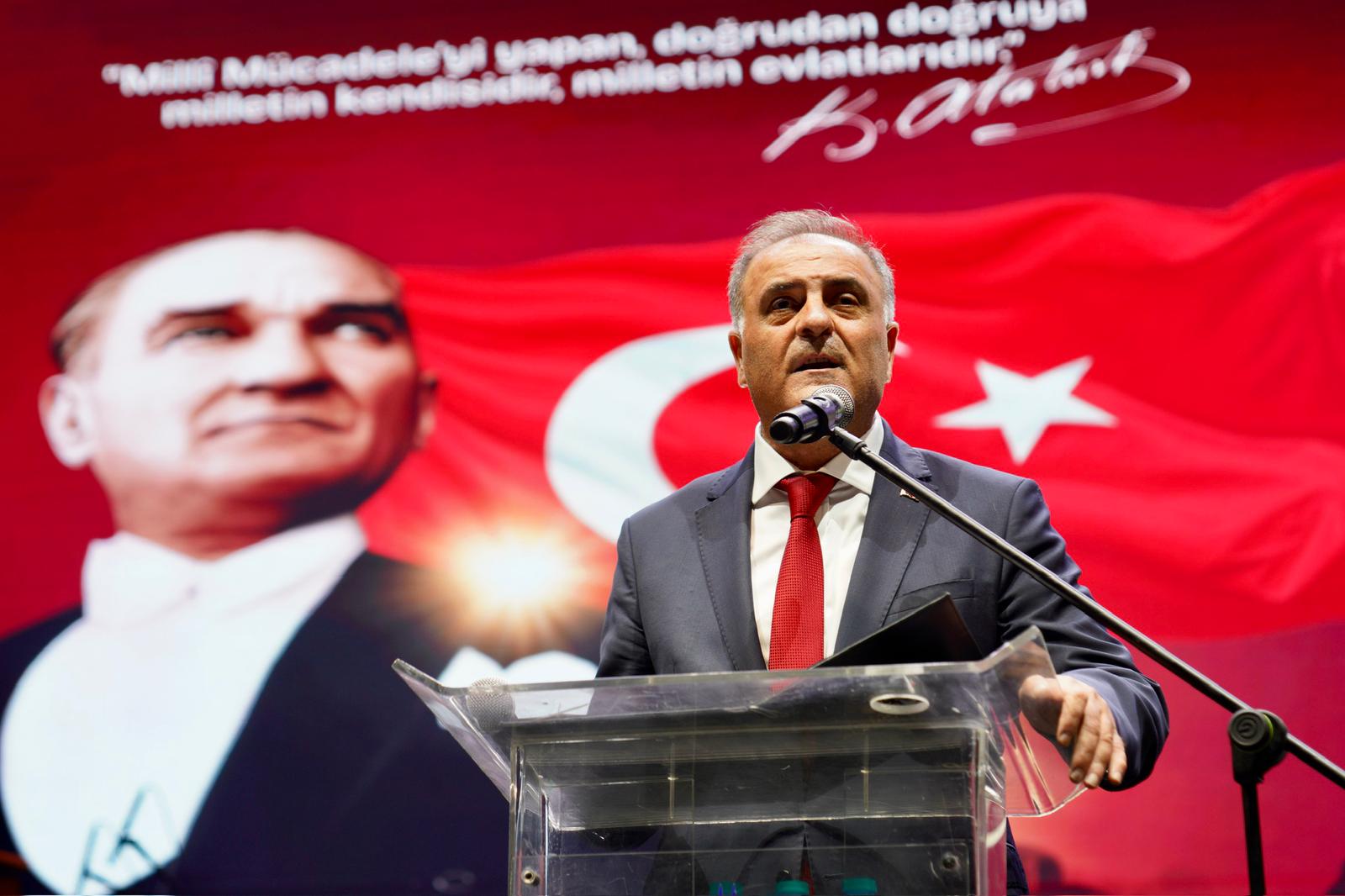 BÜYÜKÇEKMECE’DE 30 AĞUSTOS COŞKUSU! İMAMOĞLU VE AKGÜN’DEN SİLİVRİ’DEN MESAJ