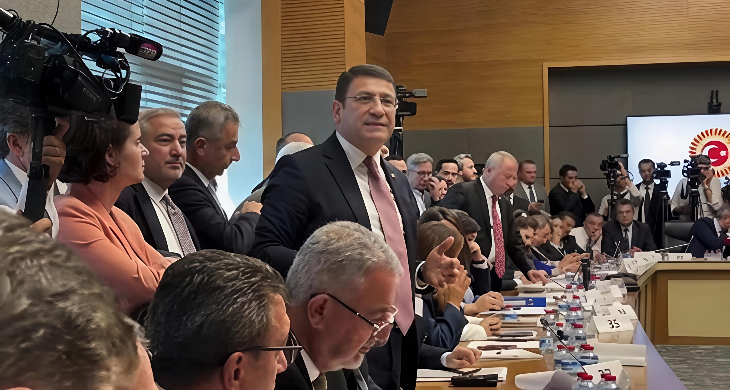 İdris Şahin’den Adalet Komisyonu’nda Sert Tepki: “Bu Yol Yol Değil”
