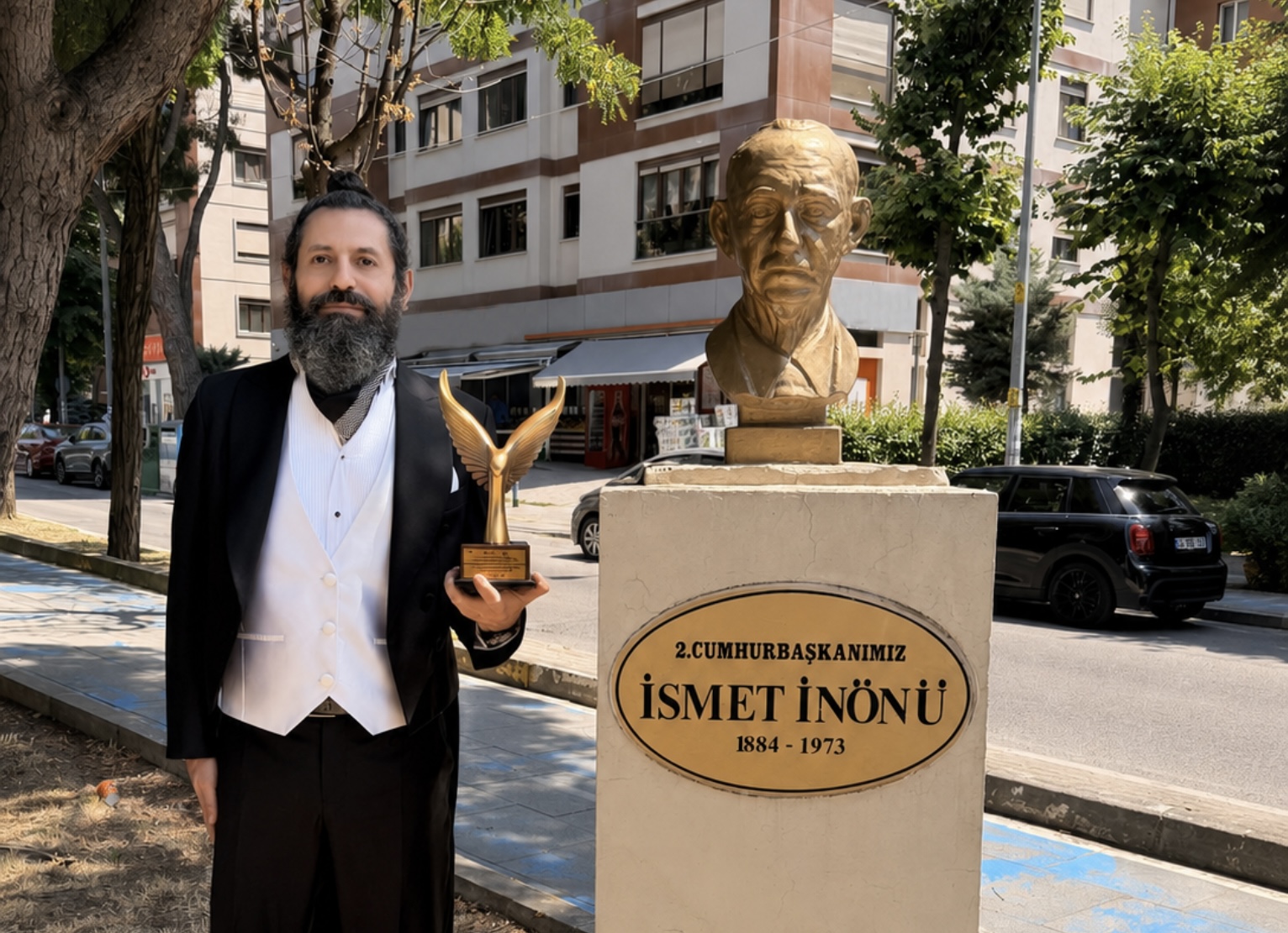 Sağlıklı Yaşam Vakfı’ndan “Akif Manaf Sağlık ve Barış Ödülü”