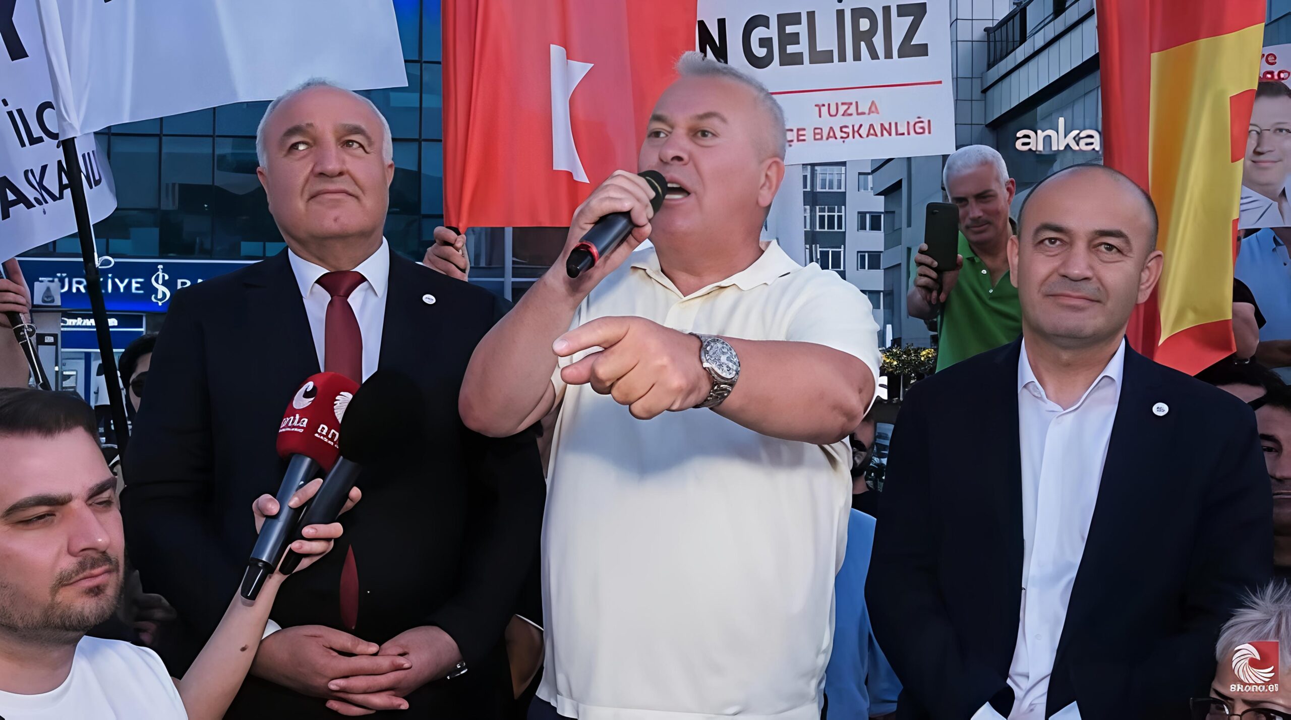 Cemal Enginyurt Çekmeköy’de Ateş Püskürdü: “Seni de AK Parti’yi de Sandığa Gömeceğiz!”