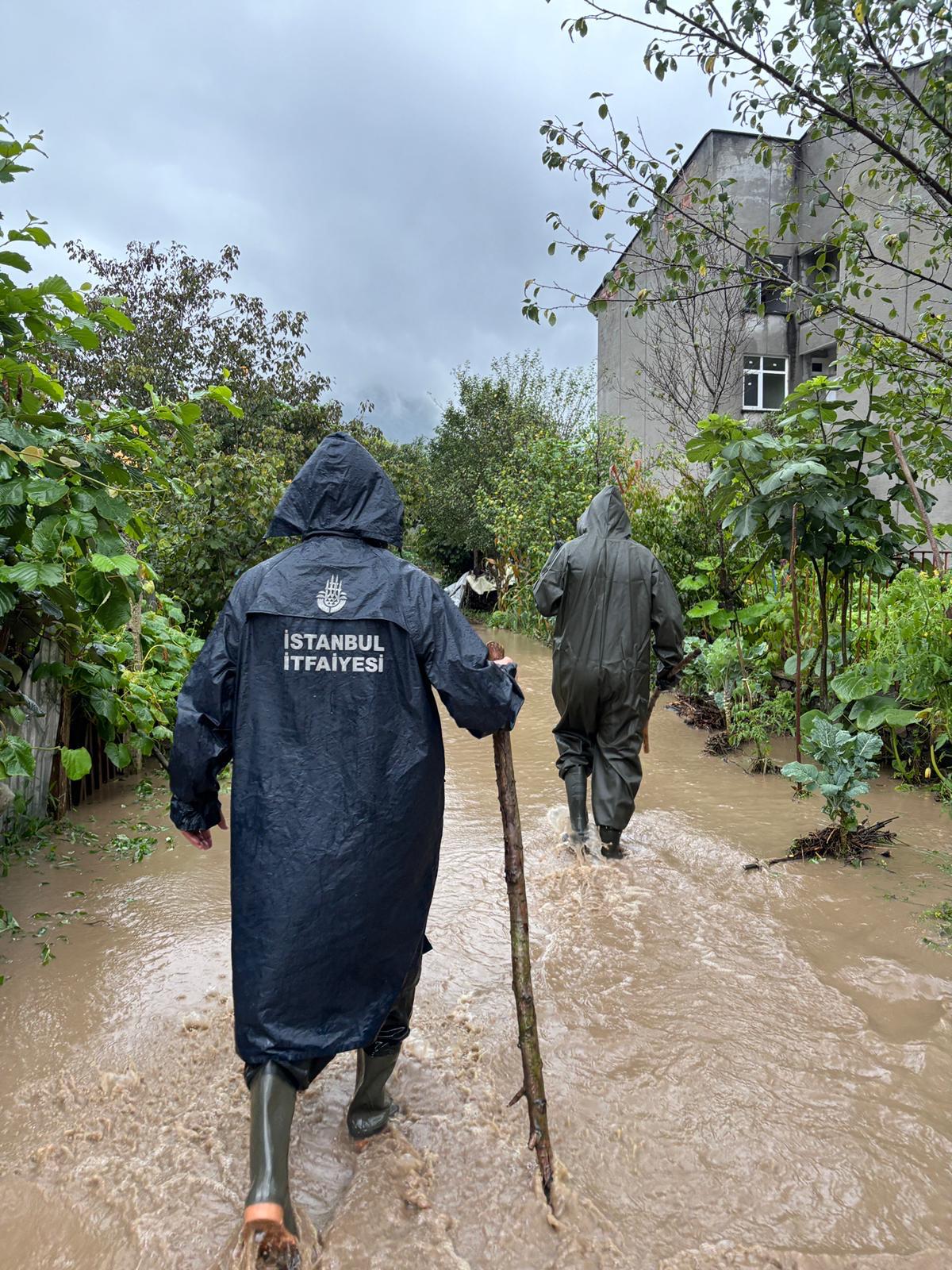 İBB Ekipleri Giresun’da Seferber Oldu: 14 Kişi Kurtarıldı