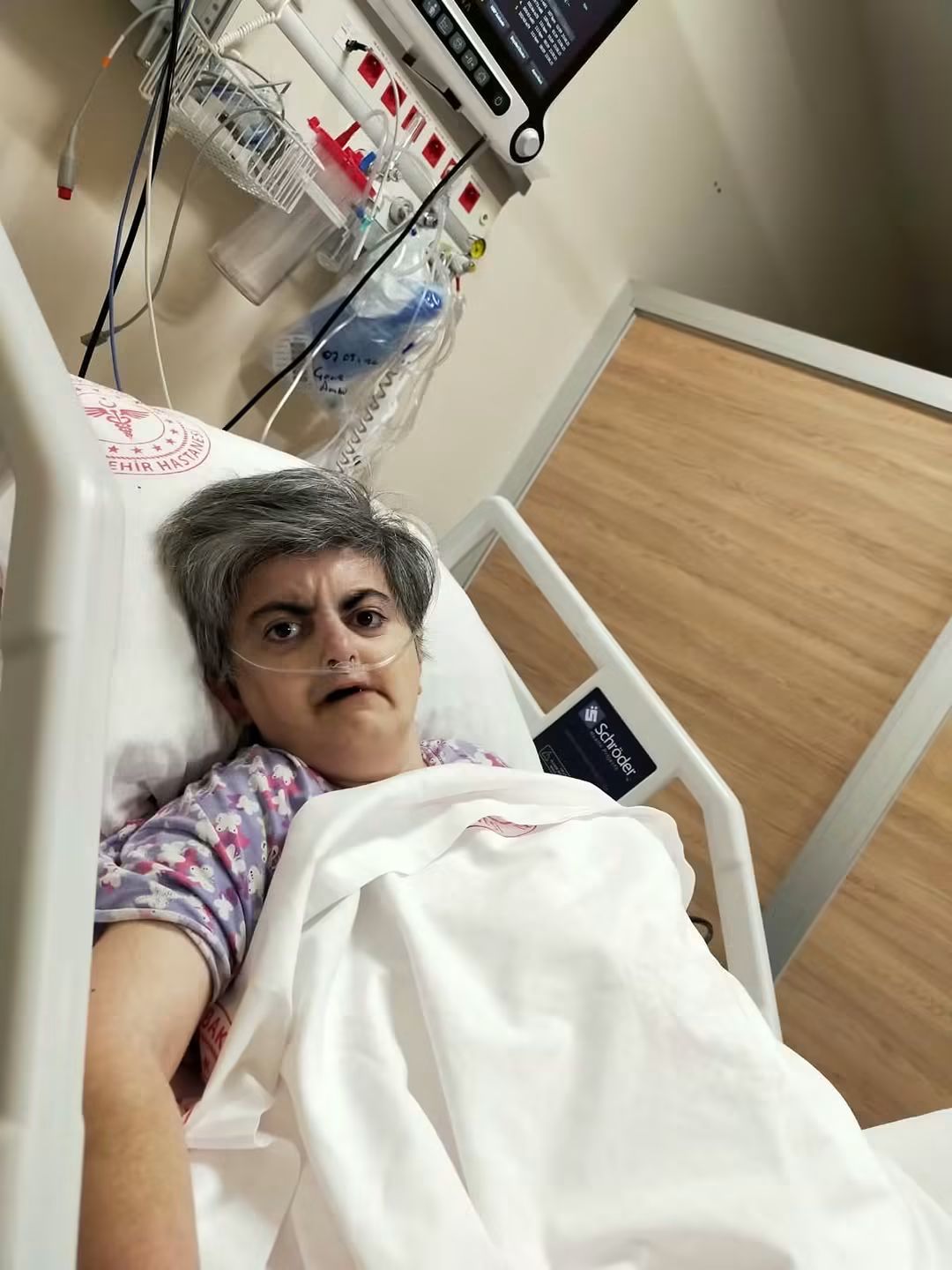 Gazeteci ve Tiyatrocu Musa Has’ın Acı Günü: Kızı Ayşenur Hayatını Kaybetti