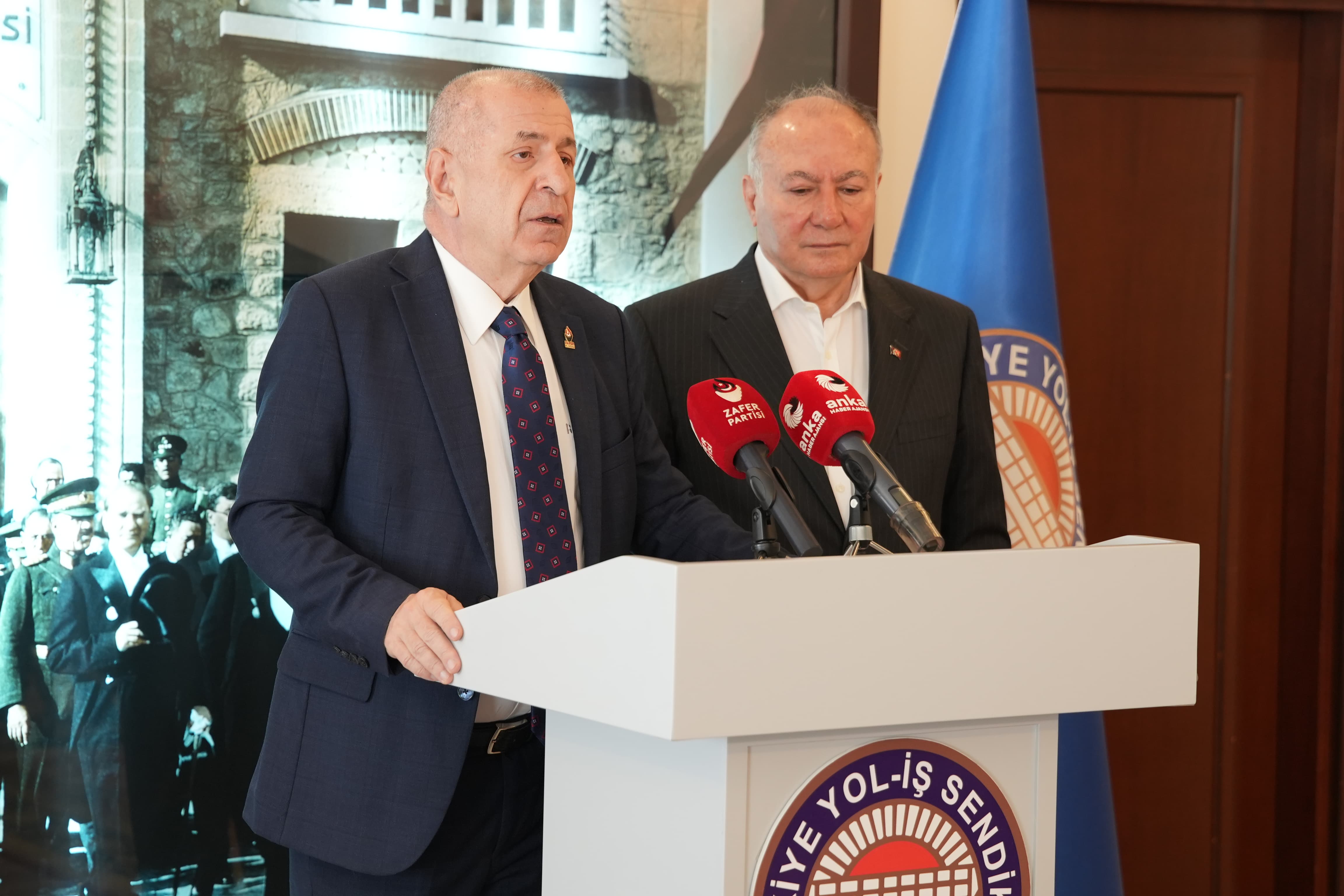 Ümit Özdağ’dan Köprü ve Otoyol Tepkisi: “Batan Geminin Malları Gibi Elden Çıkarılıyor”