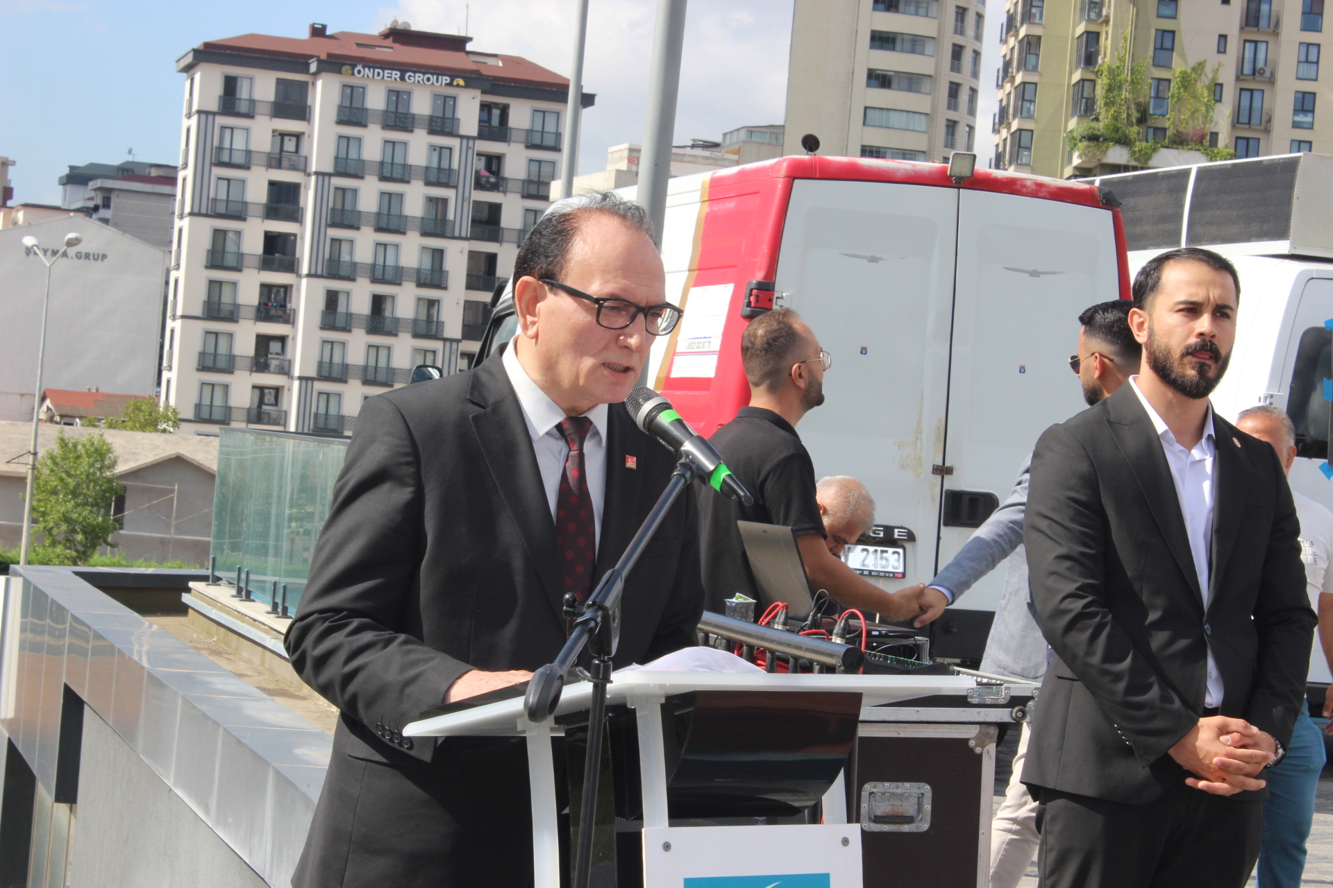 CHP Çekmeköy’de Yeni Yönetim Şeması Belli Oldu: Halis Gerbağa Başkanlığında Görev Dağılımı Yapıldı