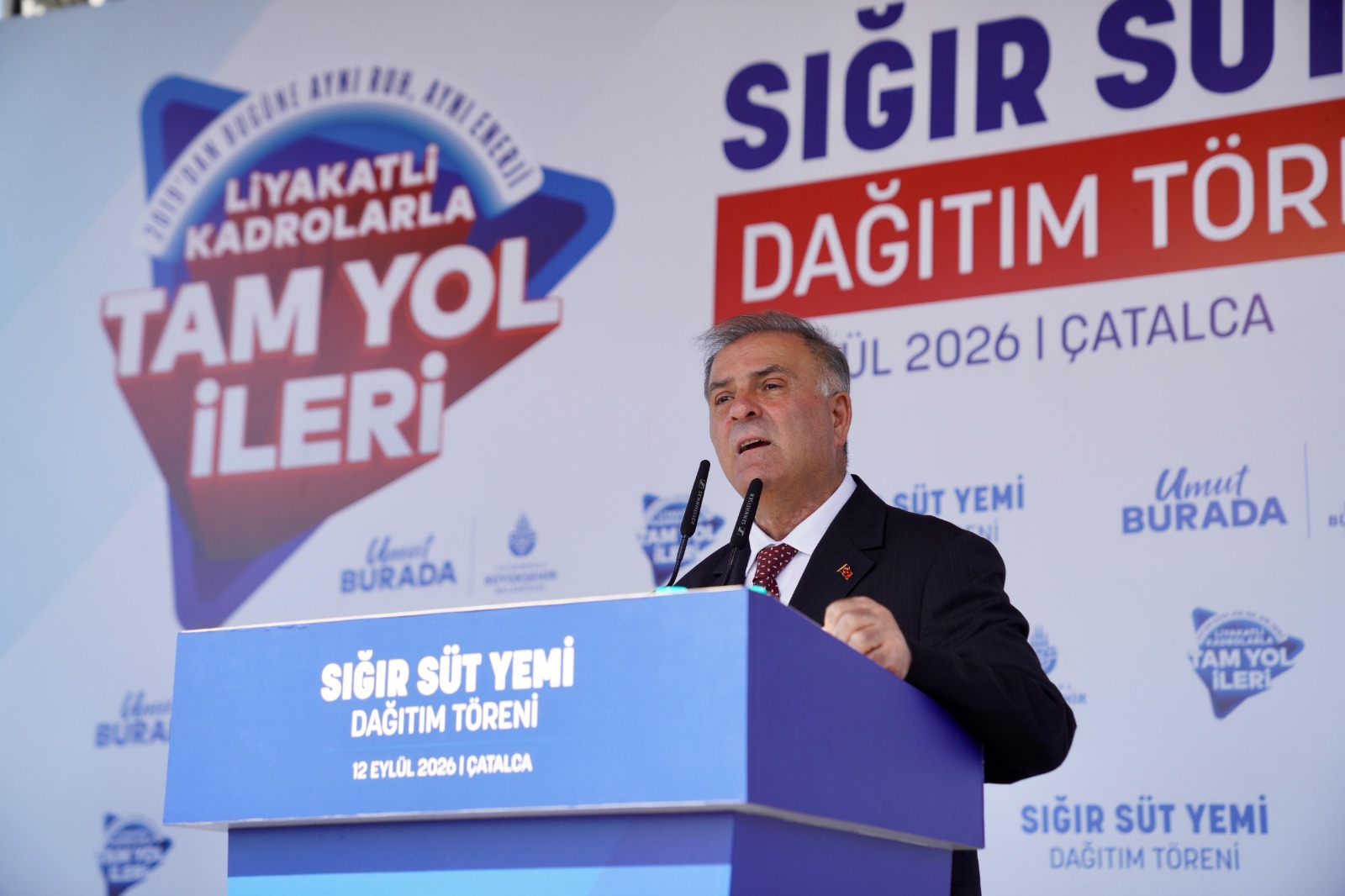 İBB’den Çatalca’da Üreticiye Yem Desteği: Nuri Aslan: “Asla Yalnız Değilsiniz”