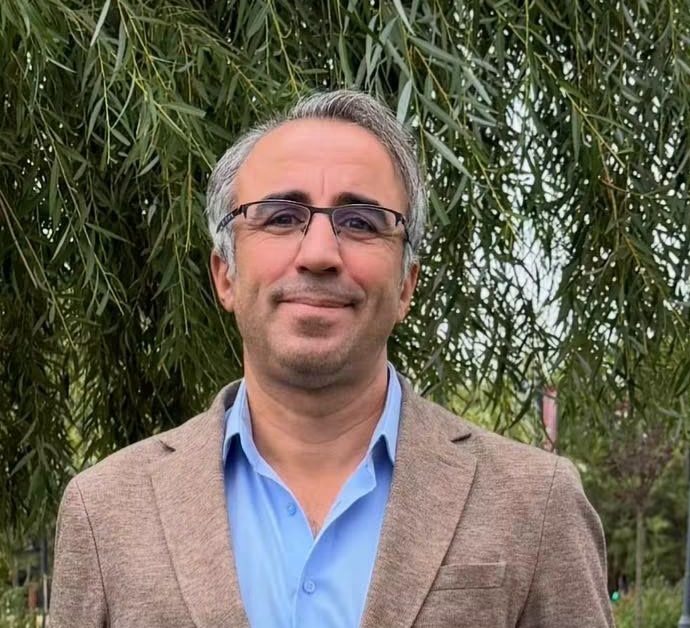 İmam Rıza Ocağı Dedesi Celal Fırat: “Bir Çocuk Okulda Kendi İnancına Yabancı Olmamalı”