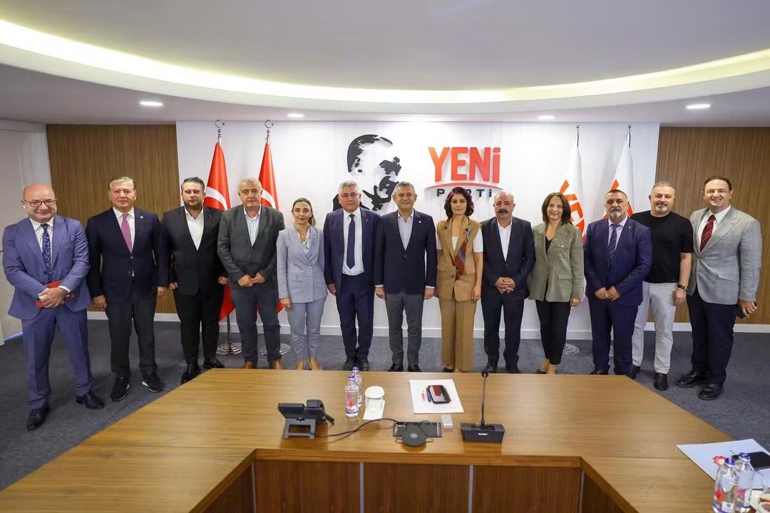 Özgür Özel, Alevi Kurumlarının Temsilcilerini Ağırladı