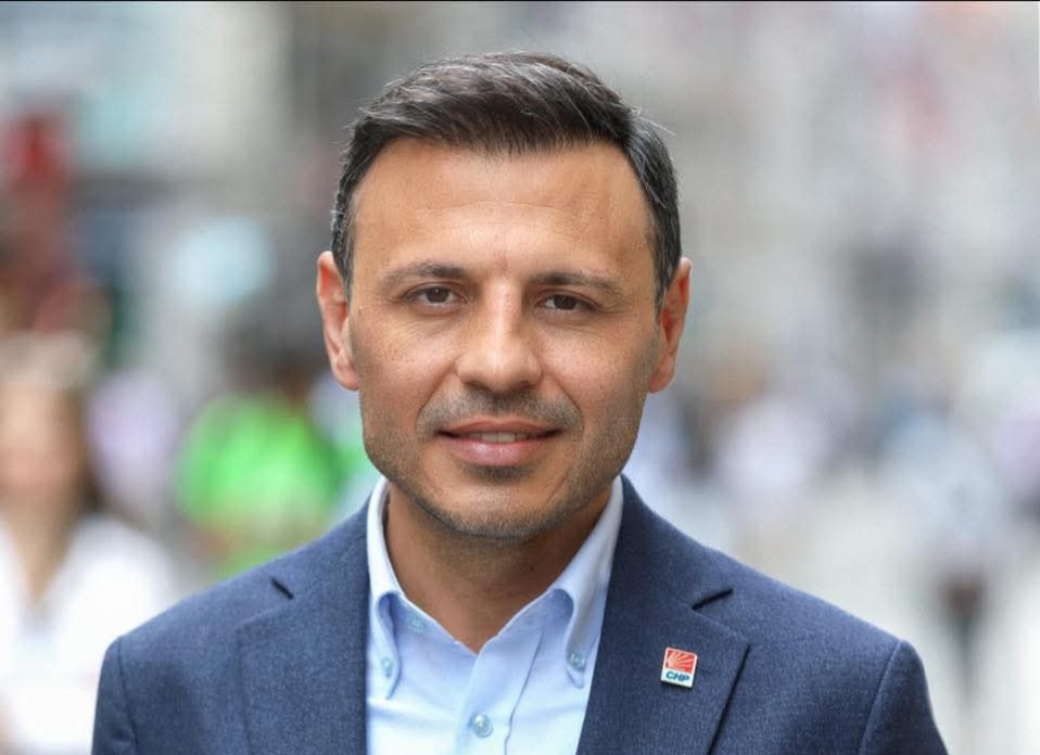 Yeni Parti İstanbul İl Başkanı Özgür Çelik’ten Ali Şekeroğlu Açıklaması: “Para İçin Değil, Onurumuz İçin!”