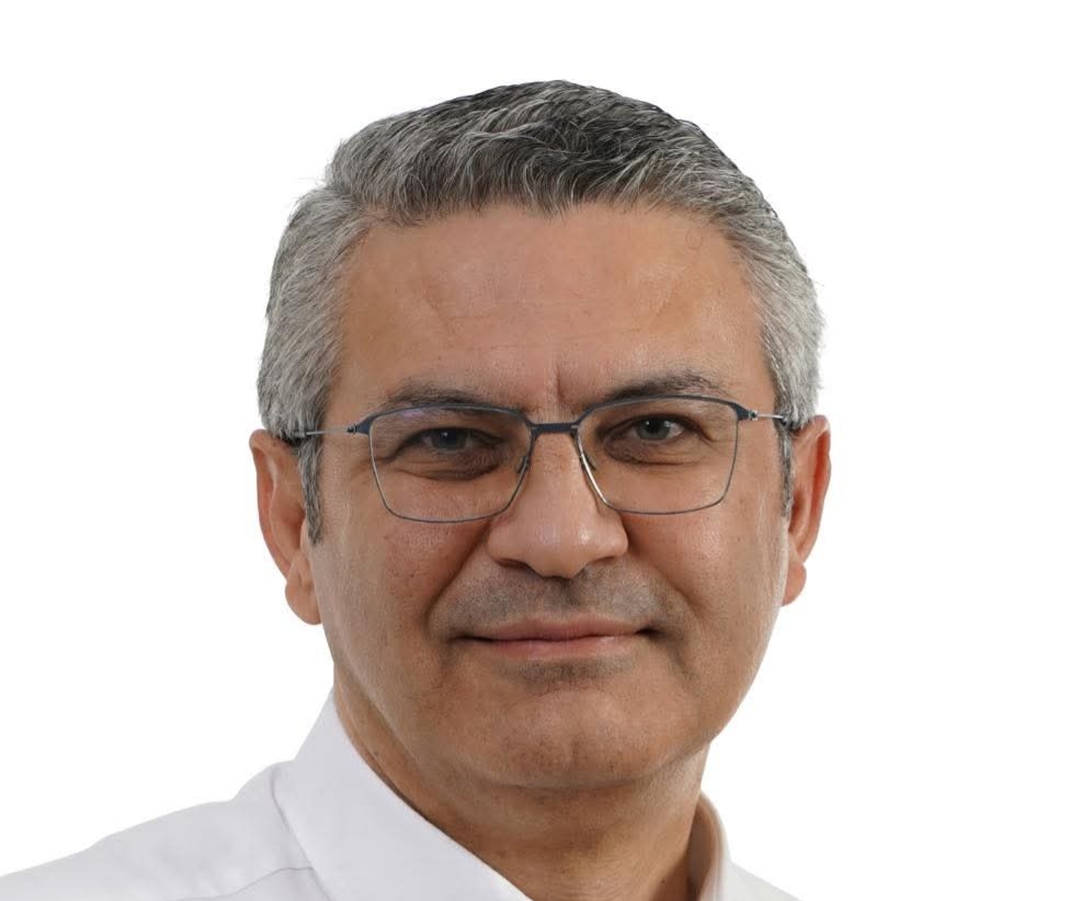 Oğuz Kaan Salıcı’dan iktidara sert eleştiri: “Fon dolandırıcılarına da örgüt müsünüz diye soracak mısınız?”