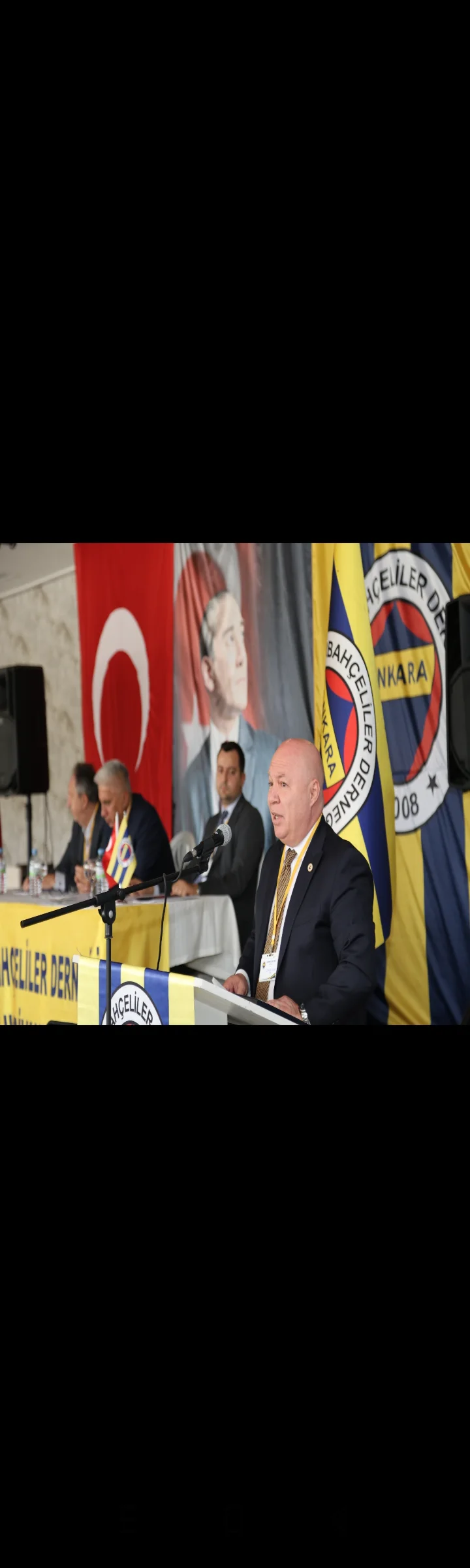Ankara Fenerbahçeliler Derneği’nde Volkan Akan güven tazeledi