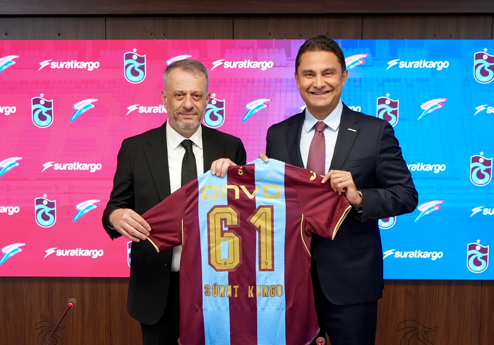 Trabzonspor’un Kargoları “Sürat”le Taşınmaya Devam Ediyor
