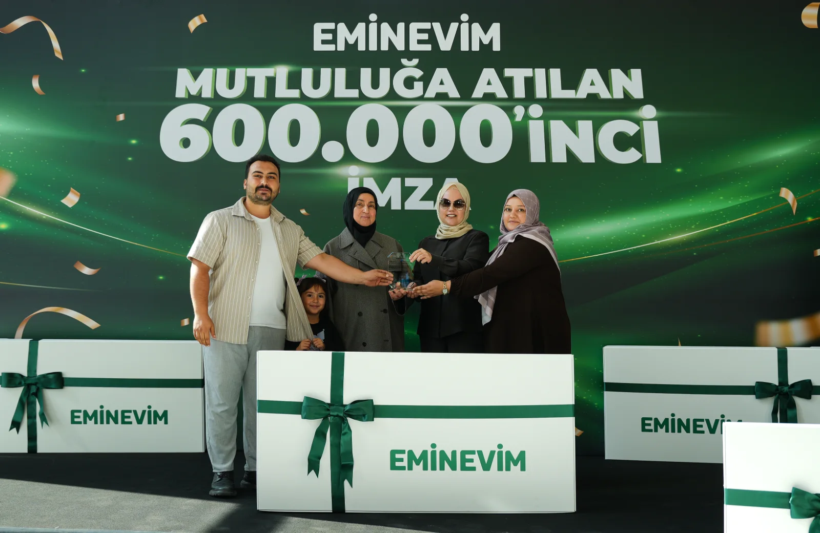 Eminevim 600 Bininci Teslimatıyla Sektör Rekoru Kırdı: Kendi Rekorunu Geliştirdi