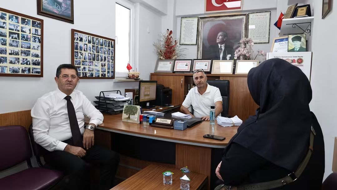 Çekmeköy’de Muhtarlarla Belediye Yönetimi Arasında Gönül Köprüsü: Başkan Orhan Çerkez’den Hamidiye Mahallesi’ne Ziyaret