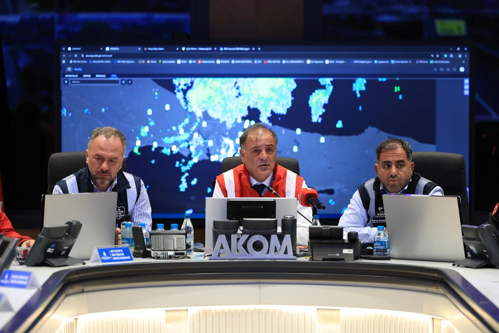 İBB'den "Turuncu Alarm" Uyarısı: Mecbur Kalmadıkça Dışarı Çıkmayın!