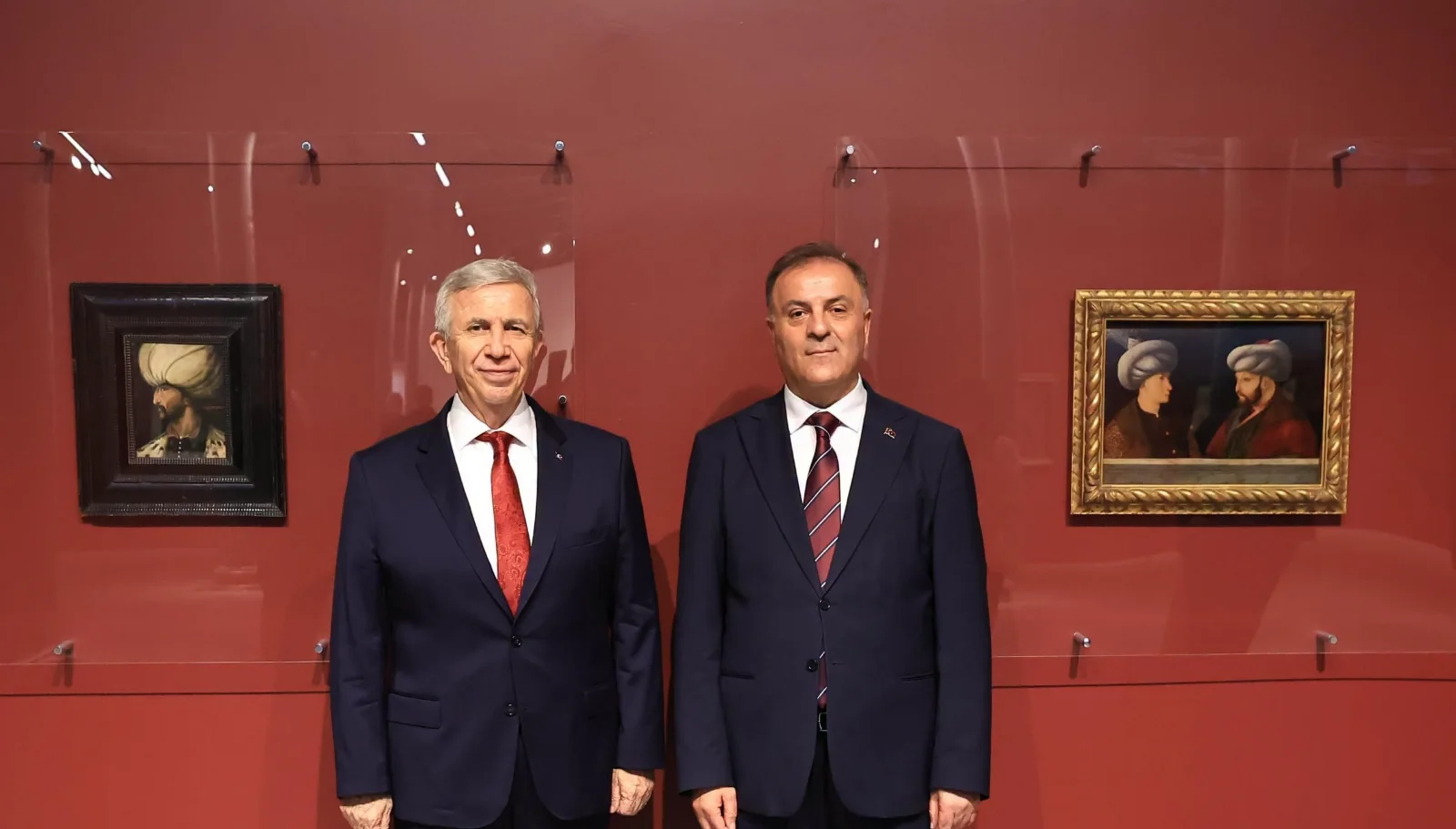 NURİ ASLAN, MANSUR YAVAŞ’LA BİR ARAYA GELDİ! TARİHİ KUYUMCU HAN İSTANBUL’A YENİDEN KAZANDIRILDI