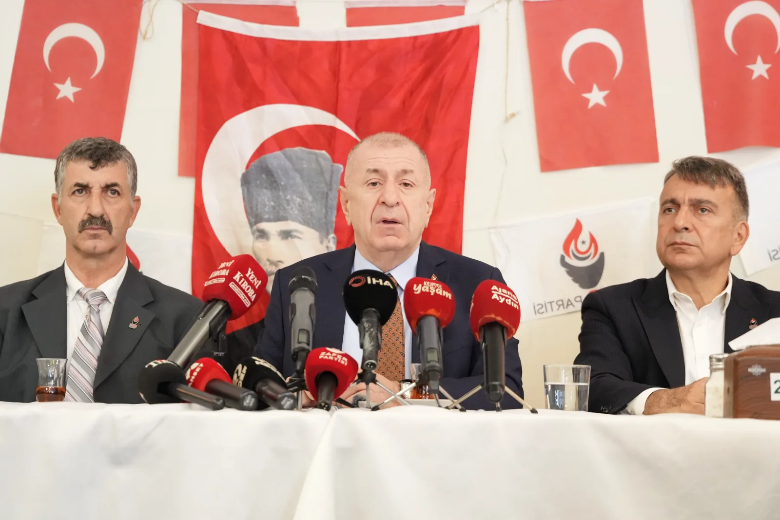Ümit Özdağ’dan Ege Mesaisi, Ekonomi ve Siyaset Gündemine İlişkin Açıklamalar