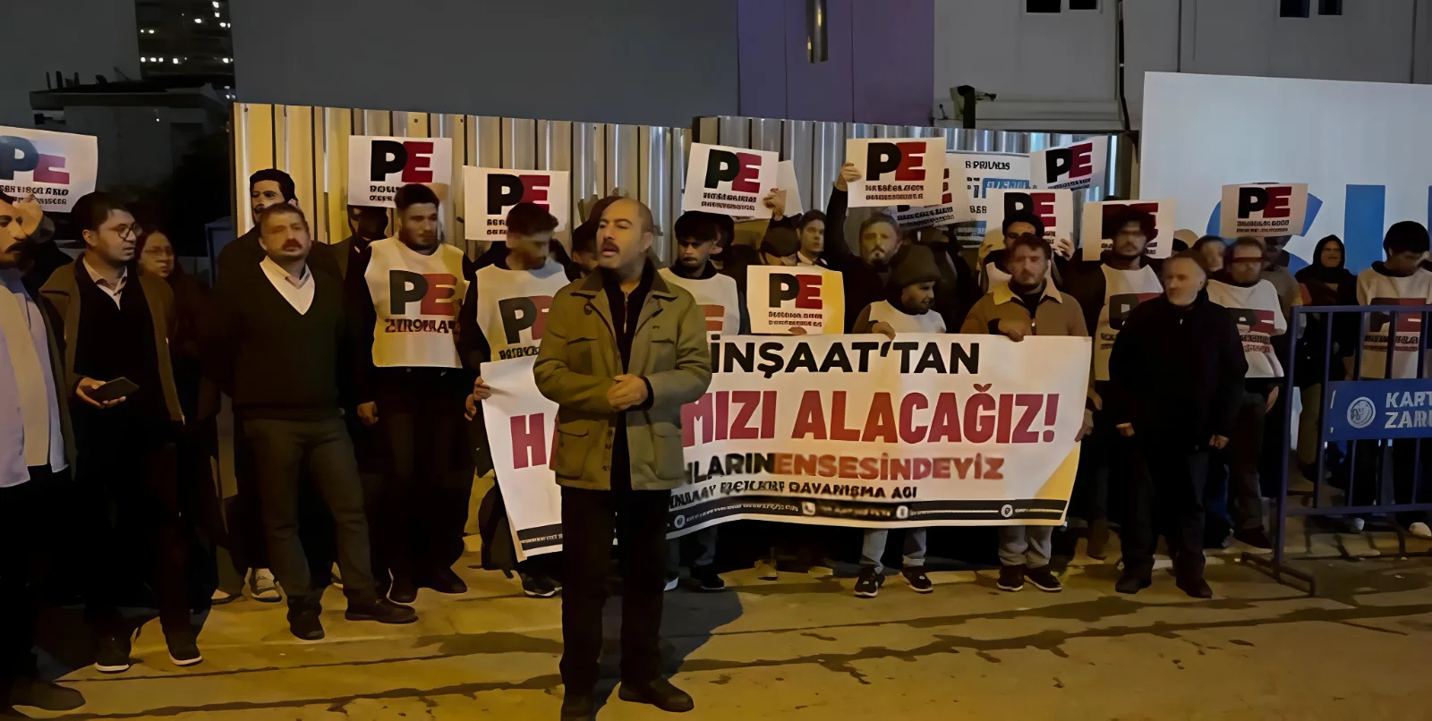 ŞUA İNŞAAT İŞÇİLERİ HAKLARINI İSTİYOR: İKİ PATRON ZENGİNLEŞİRKEN İŞÇİNİN ALACAĞI ÖDENMİYOR