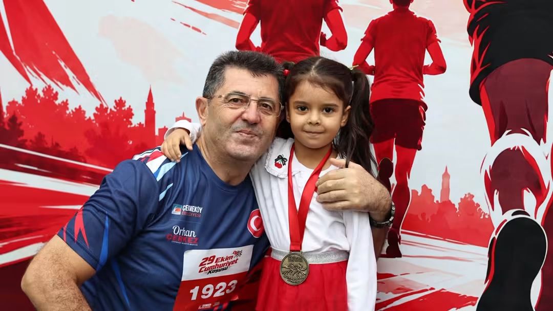 ÇEKMEKÖY’DE CUMHURİYET BAYRAMI COŞKUSU: 103. YIL GURURLA KUTLANDI