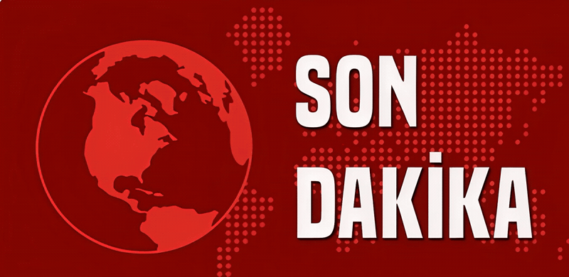 SKANDAL GÖRÜNTÜ! 75 METRELİK BAYRAK GEÇERKEN VALİ YARDIMCISI AYAĞA KALmadi!